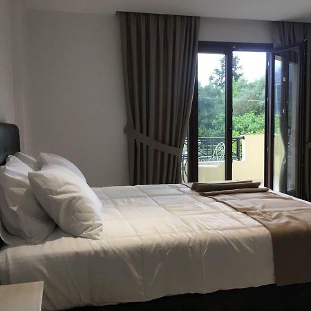 The Little Prince Luxury Suites Ypsos Exterior foto